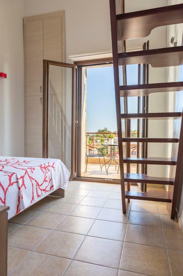 Villa Kristin 2 - 2Min Walk To Great Sandy, Shallow Beach Nikiti  Exterior photo