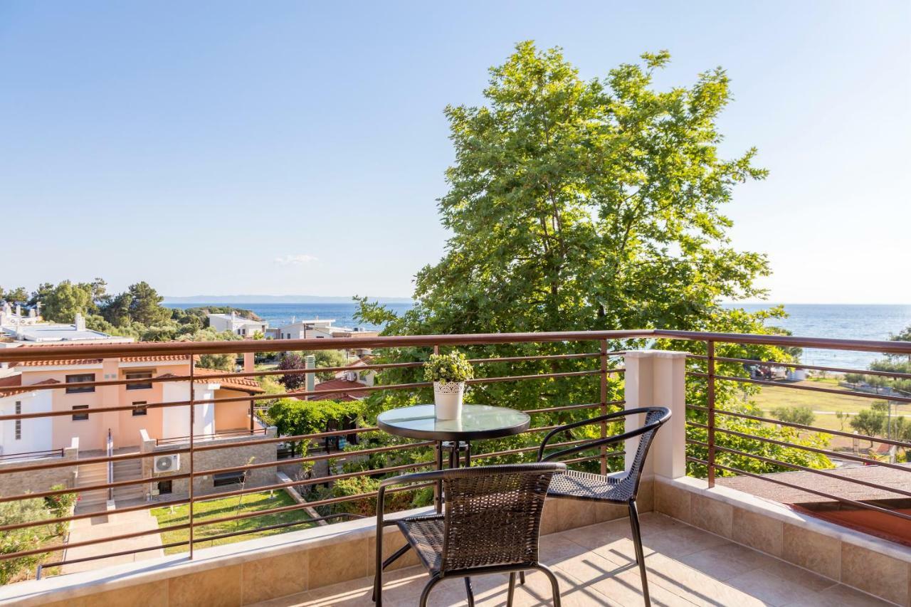 Villa Kristin 2 - 2Min Walk To Great Sandy, Shallow Beach Nikiti  Exterior photo