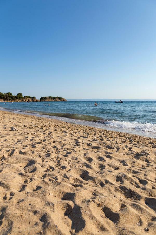 Villa Kristin 2 - 2Min Walk To Great Sandy, Shallow Beach Nikiti  Exterior photo